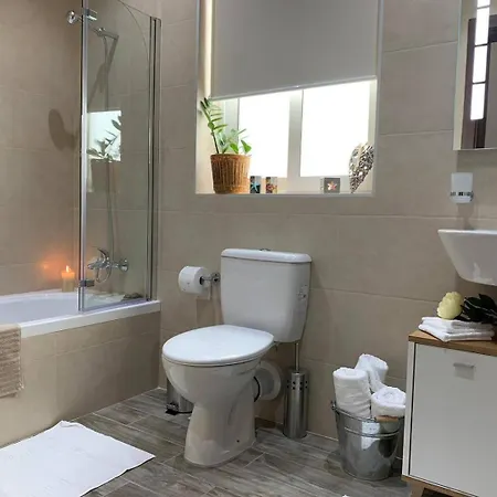 Fl 1 Ta'lonza Luxury With Hot Tub By Homely Lägenhet *