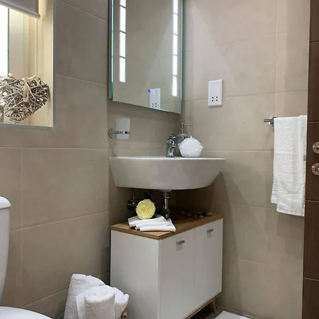 Fl 1 Ta'lonza Luxury With Hot Tub By Homely Lägenhet *