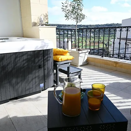 Fl 1 Ta'lonza Luxury With Hot Tub By Homely * Mellieħa
