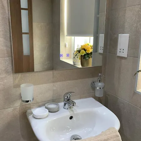 Fl 1 Ta'lonza Luxury With Hot Tub By Homely Apartment Mellieha
