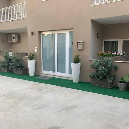 Fl 1 Ta'lonza Luxury With Hot Tub By Homely Apartament *