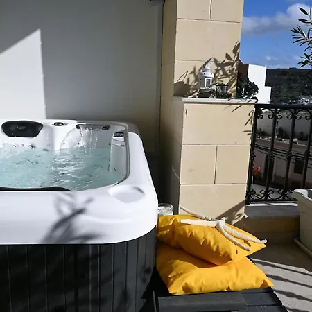 Fl 1 Ta'lonza Luxury With Hot Tub By Homely Mellieħa