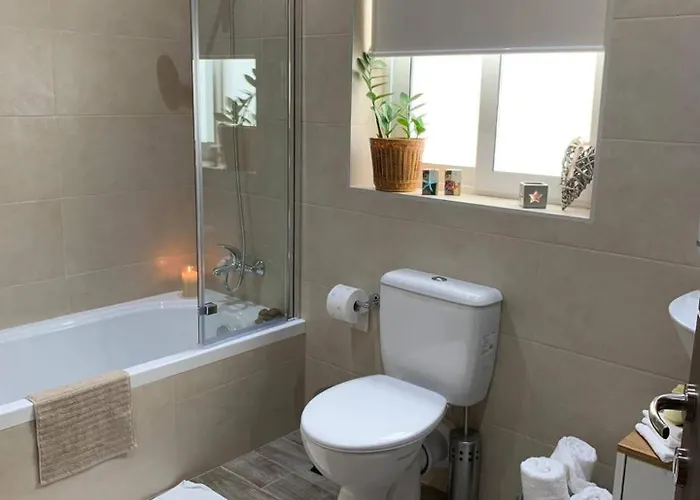 Fl 1 Ta'lonza Luxury With Hot Tub By Homely *