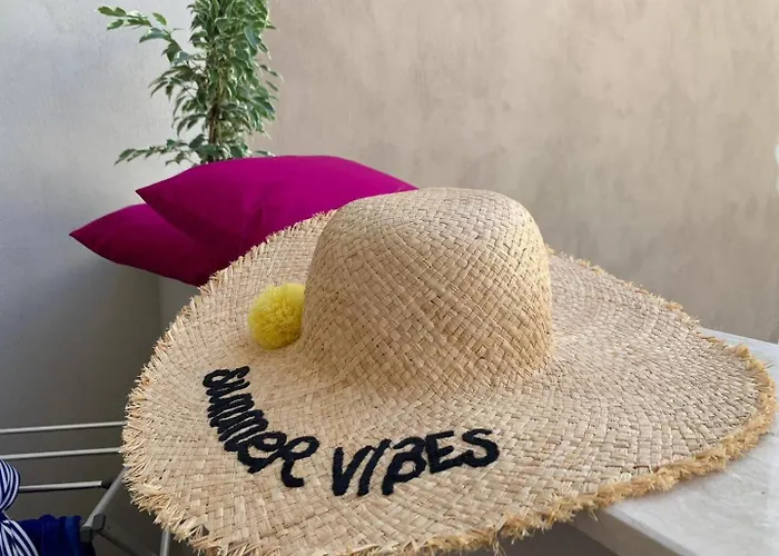 Fl 1 Ta'lonza Luxury With Hot Tub By Homely *