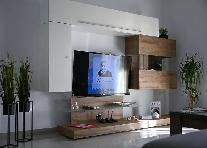 Fl 1 Ta'lonza Luxury With Hot Tub By Homely Меллиеха