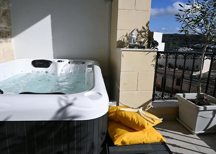 Fl 1 Ta'lonza Luxury With Hot Tub By Homely Меллиеха
